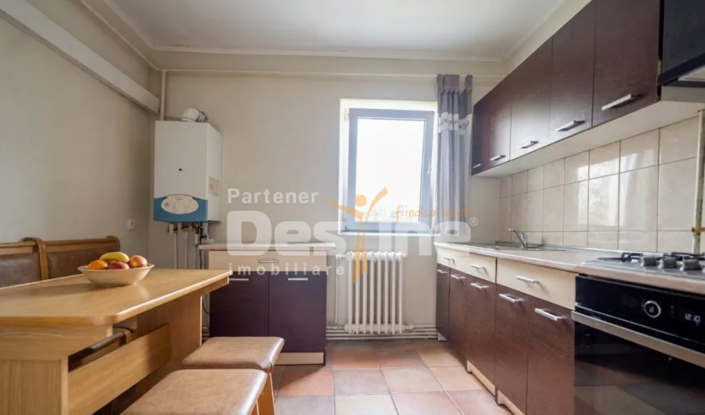 Apartament 2 camere Podu de Fier 50mp aproape Tg Cucu umf