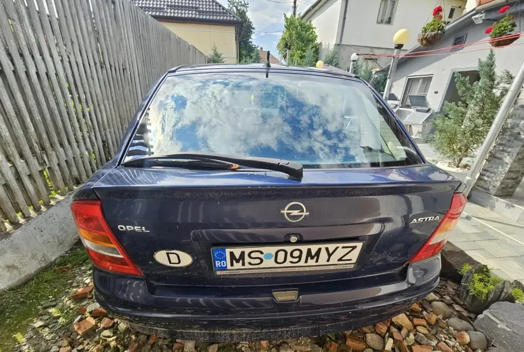Opel astra 2002 1 2 Dezmembrari 600 eur