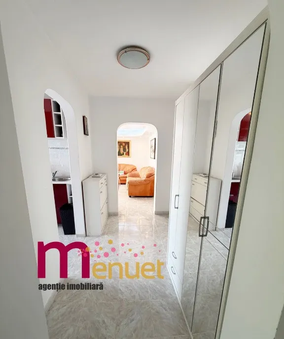 Apartament saptios cu 3 camere strada Victoriei