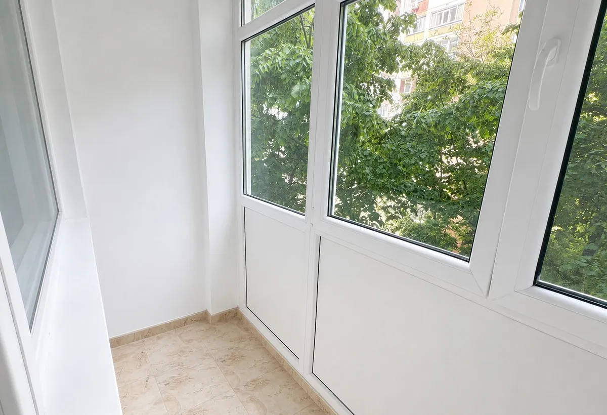 Romancerilor 2 minute metrou 2 camere etaj 5/10
