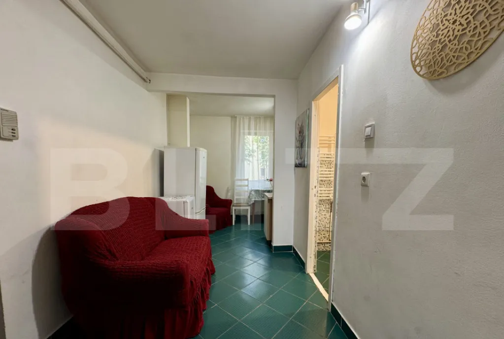 Garsoniera de vanzare 28 mp parter zona Tudor