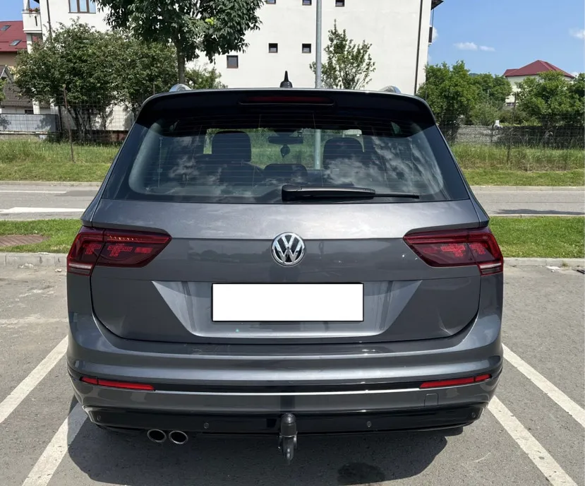Volkswagen Tiguan R-Line 4Motion 2 0 TSI 22 300 eur