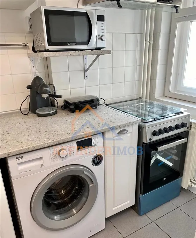 Ocatvian Goga Vanzare 2 camere 67mp