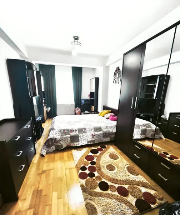 Apartament 4 camere 115 mp 2 balcoane parter Radauti