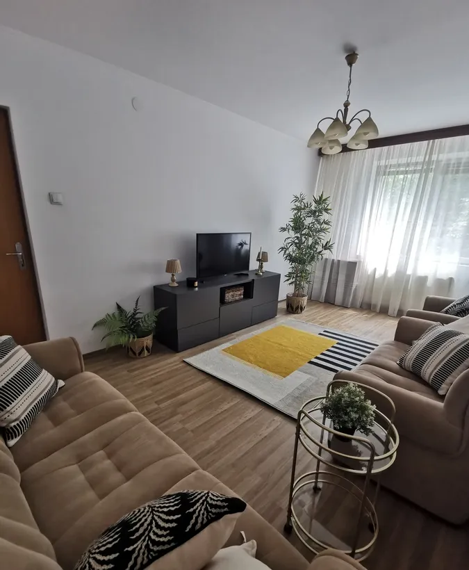 Trei camere confortabil luminos 2 bai centrala parcare