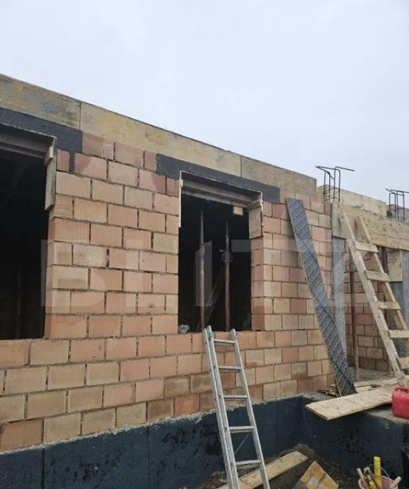 Casa 129mp utili 500 mp incalzire in pardoseala Sanpetru