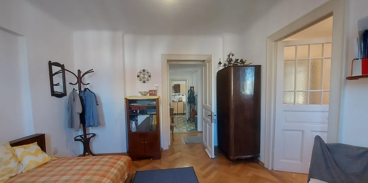 Unirii Curtea de Apel vanzare 5 camere