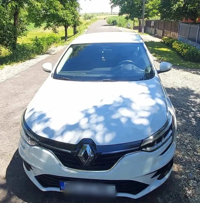 Renault Megane Sedan 2021 14 000 eur