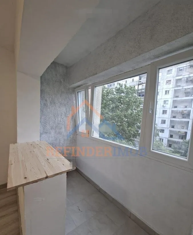 Garsoniera renovata complet bloc 1986