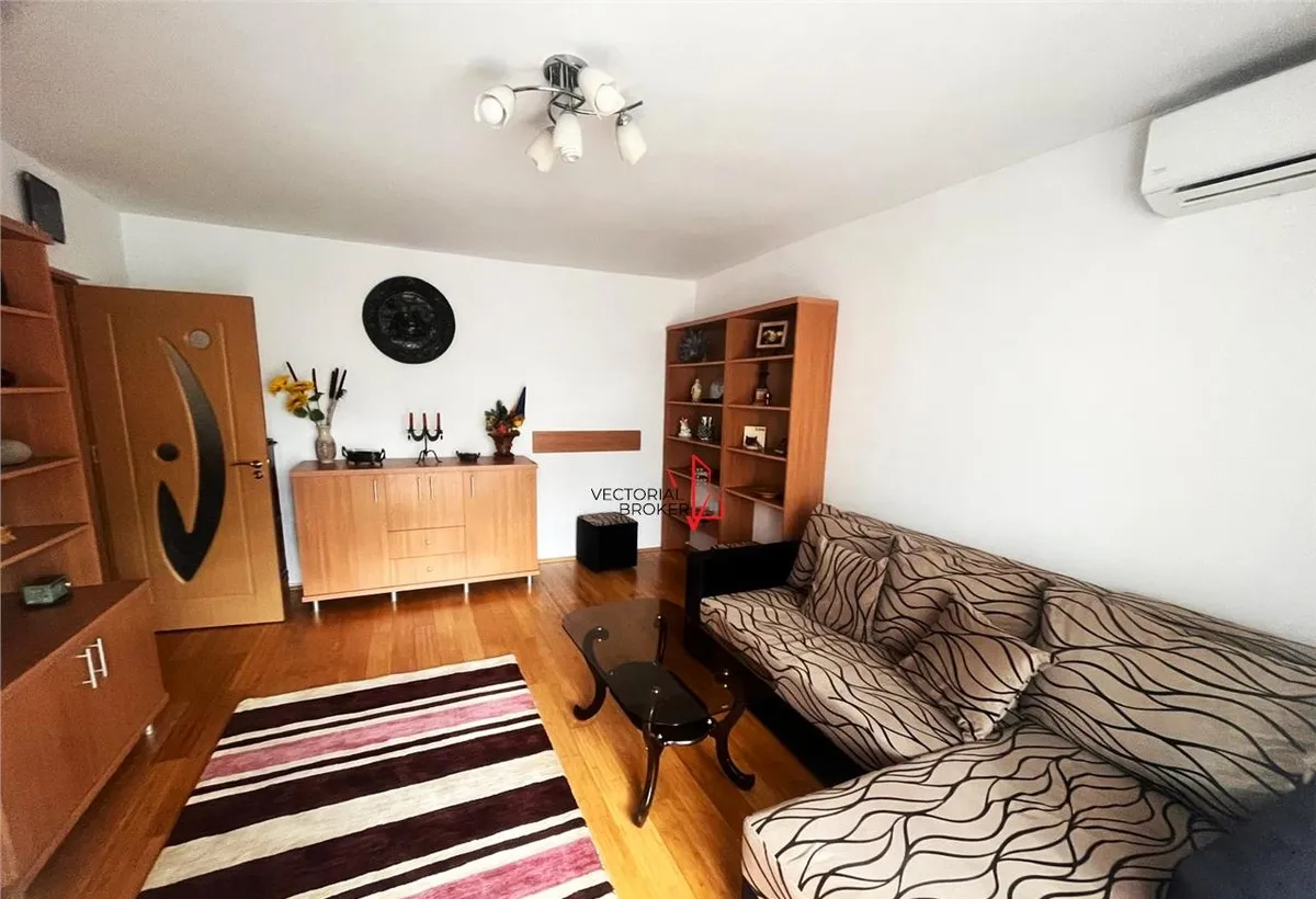 2 camere decomandat Decebal Metrou Piata Muncii