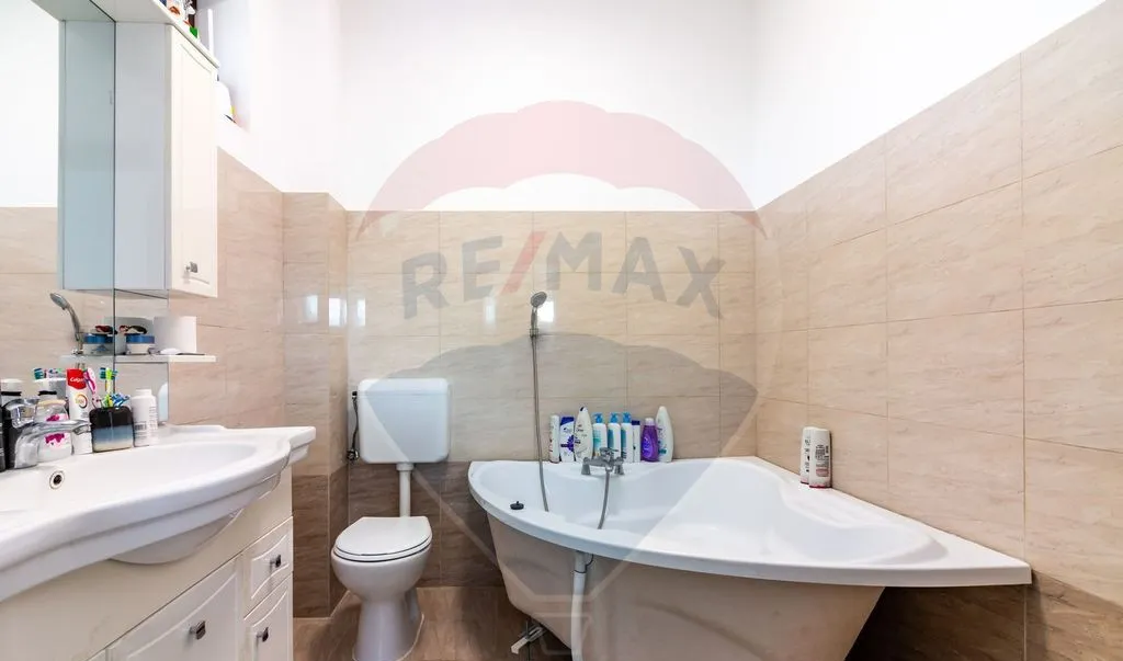 Casa / Vila cu 6 camere de vanzare in Tartasesti Damb