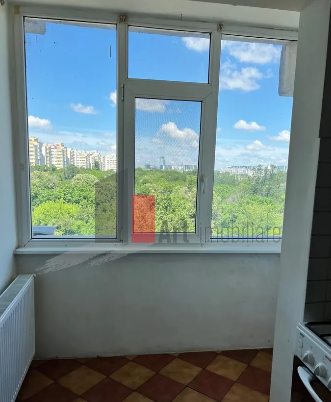 Trei camere vizavi de parcul Plumbuita