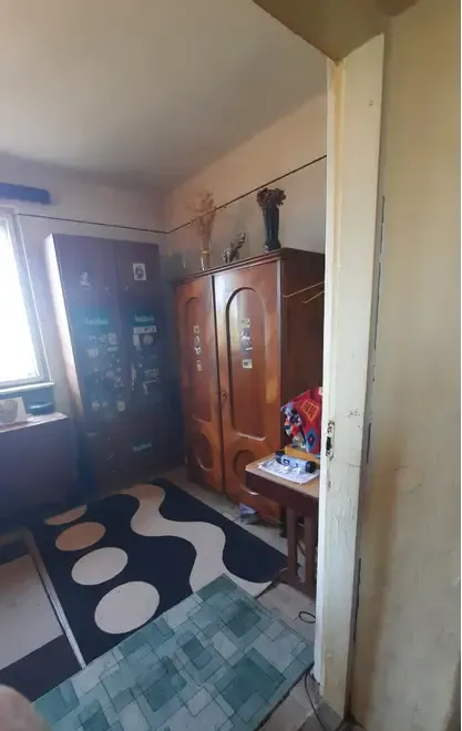 Vand apartament cu doua camere central in Oradea
