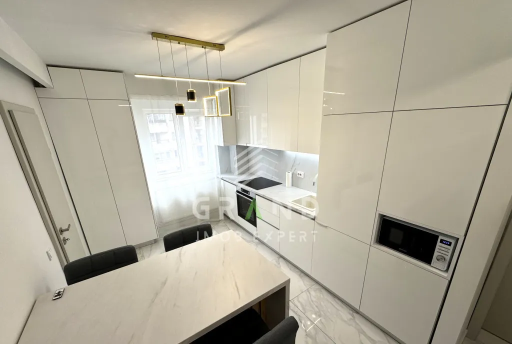 3 camere decomandat 2 bai 2 balcoane Pet Friendly M