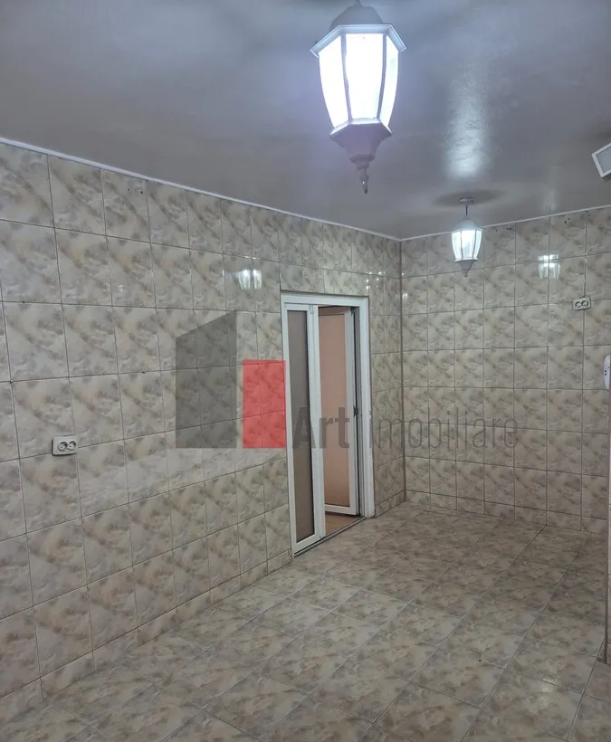 Vanzare apartament 4 camere Lujerului