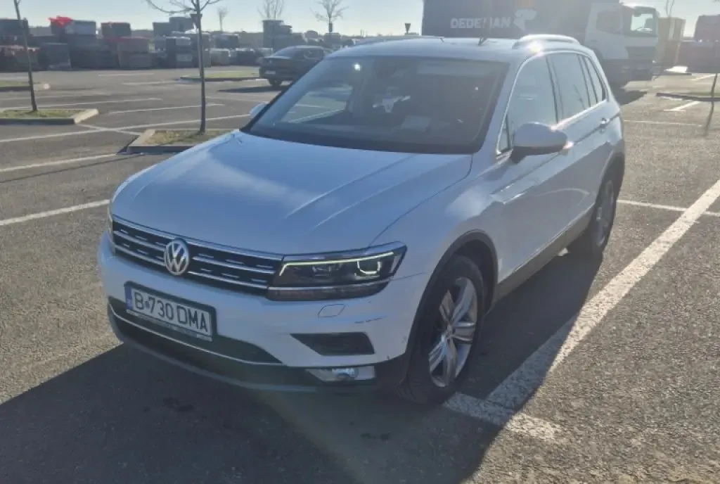 Volkswagen Tiguan 2 0 TDI DSG Sport 4Motion Highline BlueMotion 19 000 eur