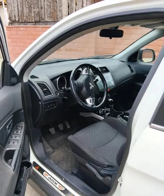 Mitsubishi ASX 2011 5 900 eur