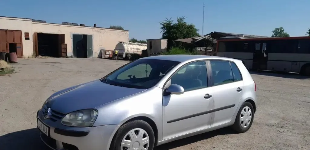 Volkswagen Golf 5 1 600 eur