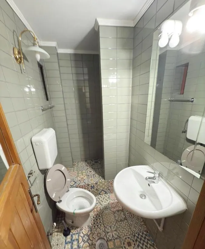Vatra Luminoasa vila 6 camere curte proprie orice activitate