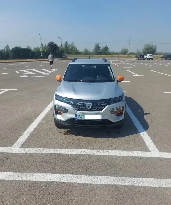 Dacia Spring 2023 8 000 eur
