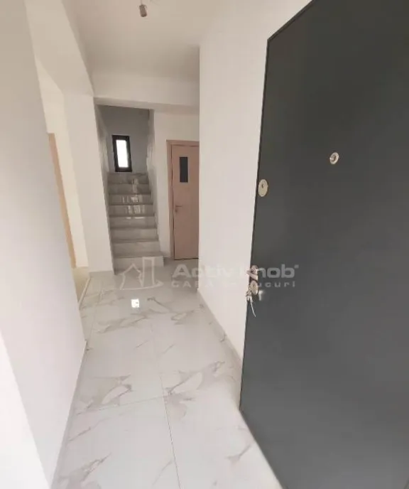 Casa 2 Dormitoare la Parter Mansarda