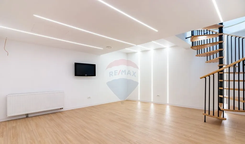Spatiu versatil generos 5 camere S P I Parcul Herastrau
