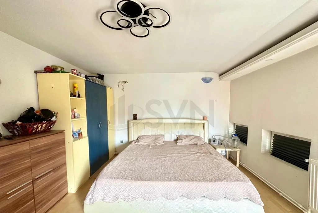 Vila 7 camere 250 mp utili Vatra Luminoasa