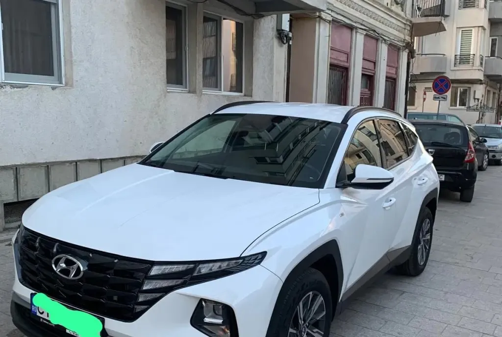 Hyundai Tucson alb 25 000 eur