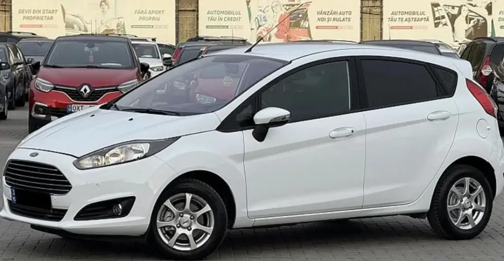 Ford Fiesta 2014 cu 5 200 eur
