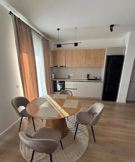 Inchiriez apartament cu doua camere Value Center