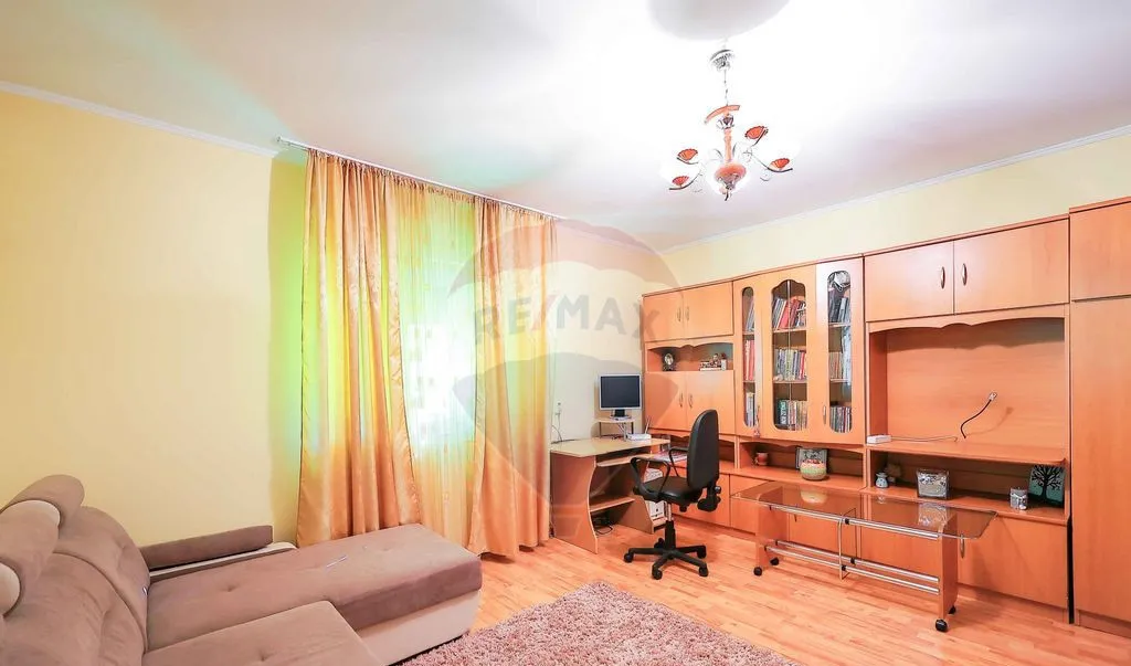 Casa cu anexe si teren de 4177 mp de vanzare Munteni