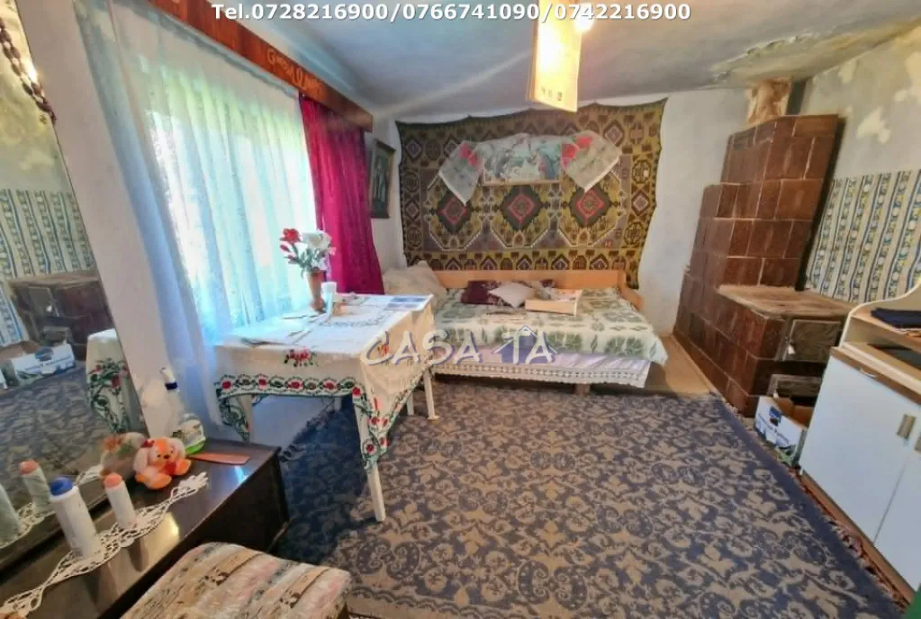 Casa situata in orasul Targu Carbunesti Sat Stefanest