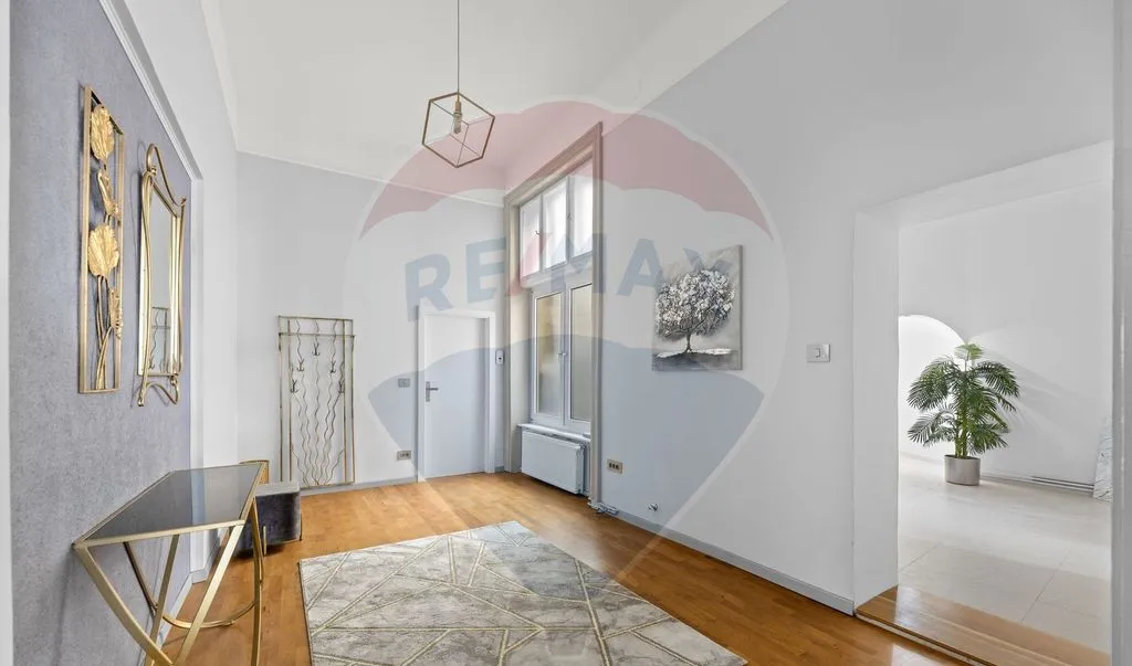 Apartament de lux in cladire patrimoniu ultracentral