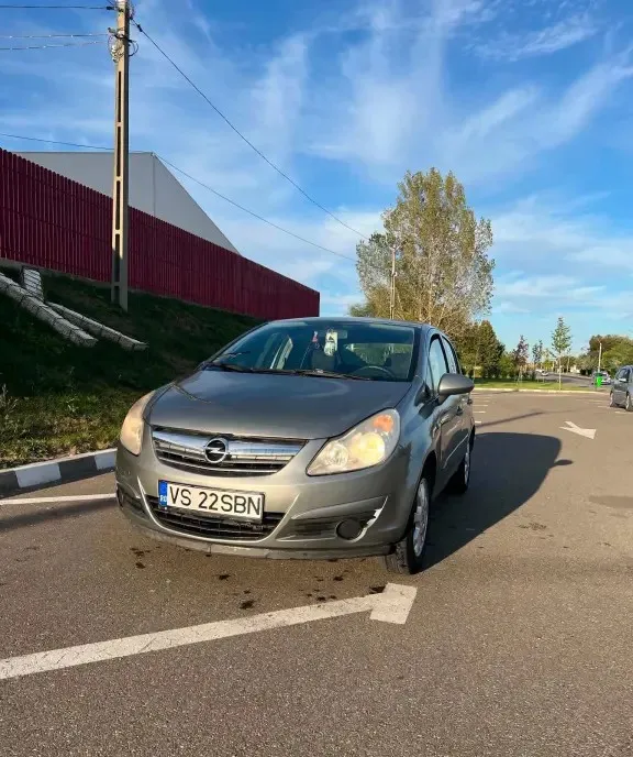 Opel corsa D 1 2 80CP-2008 2 200 eur