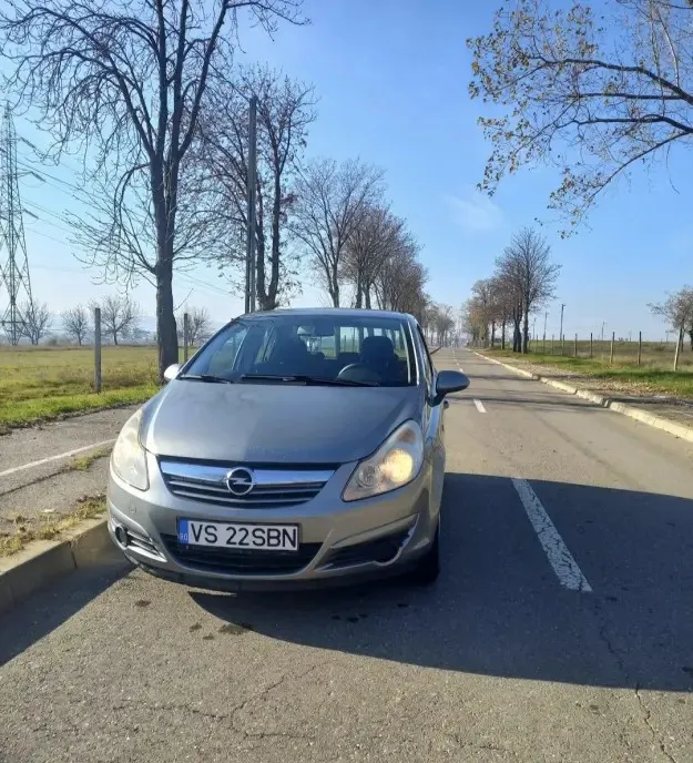 Opel corsa D 1 2 80CP-2008 2 200 eur