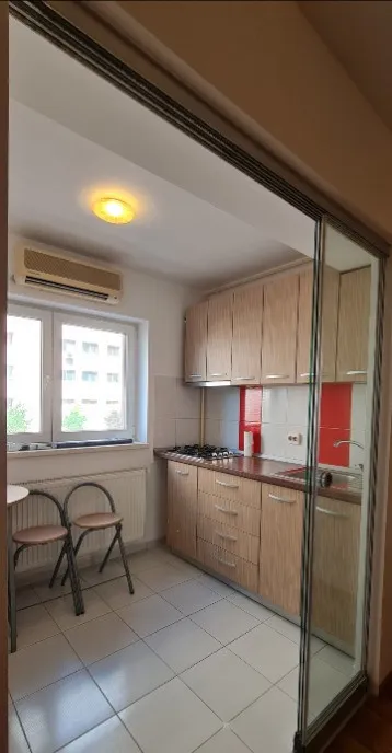 Garsoniera Metrou Teclu