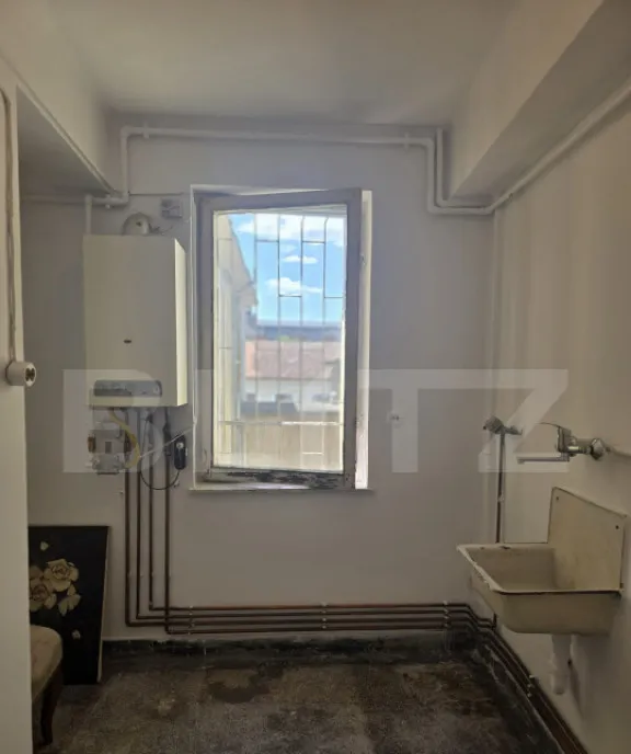 Apartament 1 camera decomandat Etaj intermediar bloc cu