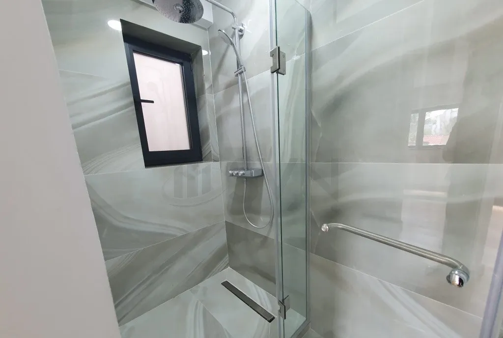 Apartament cu 3 camere singur pe etaj Polona