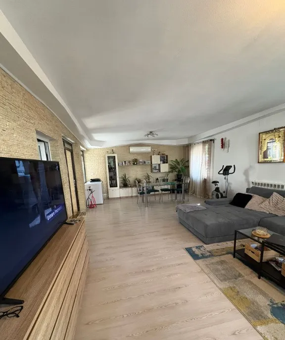 Vila individuala P 1 136 mp utili teren 250 mp curte amenajat