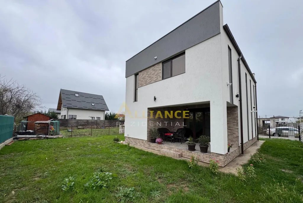Casa 4 Camere 2 Bai Teren 325 mp