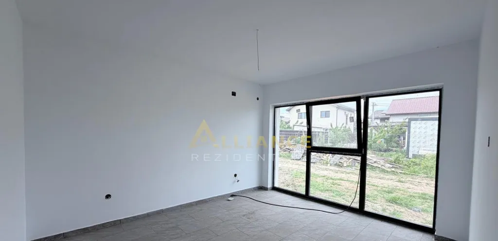 Casa P M 4 camere 320mp teren