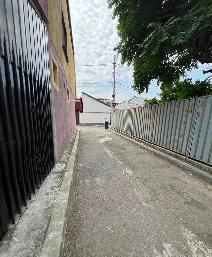Rahova Carrefour Petrom casa singur curte 125 mp