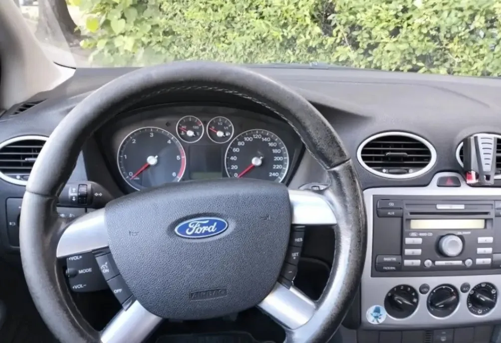 Ford Focus 2007 1 8Tdci 2 600 eur