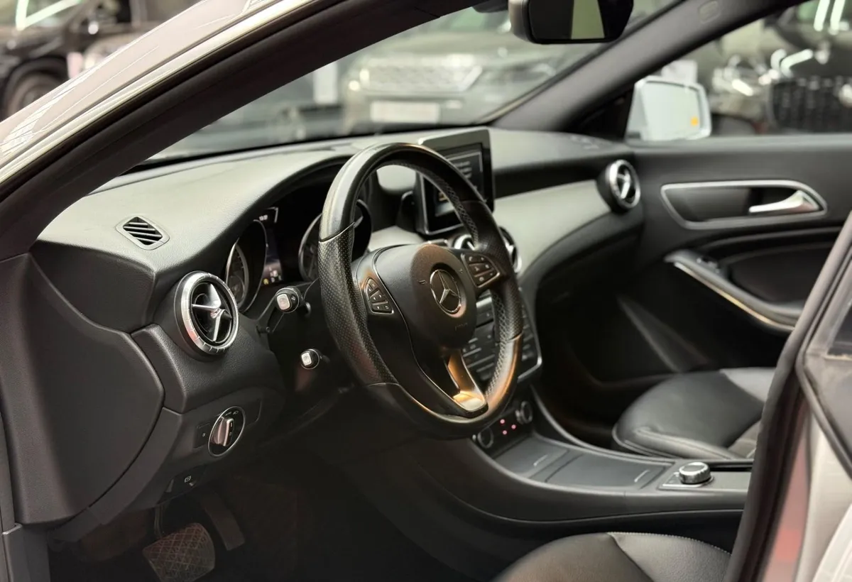Mercedes Benz cla 200