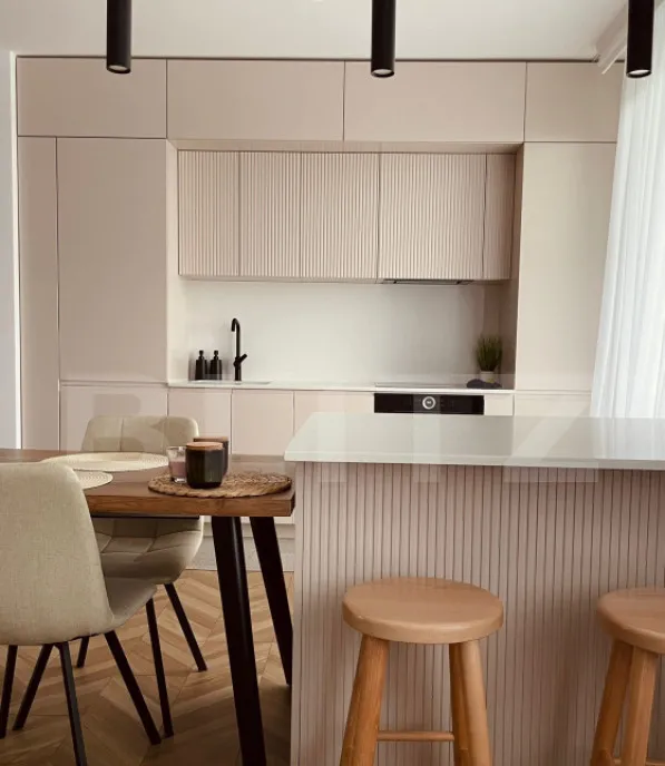 Apartament 3 camere etaj 2 loc de parcare inclus Zona Pr