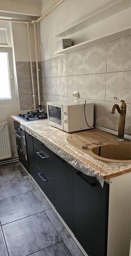 Berceni str Luica centrala ac tv renovat