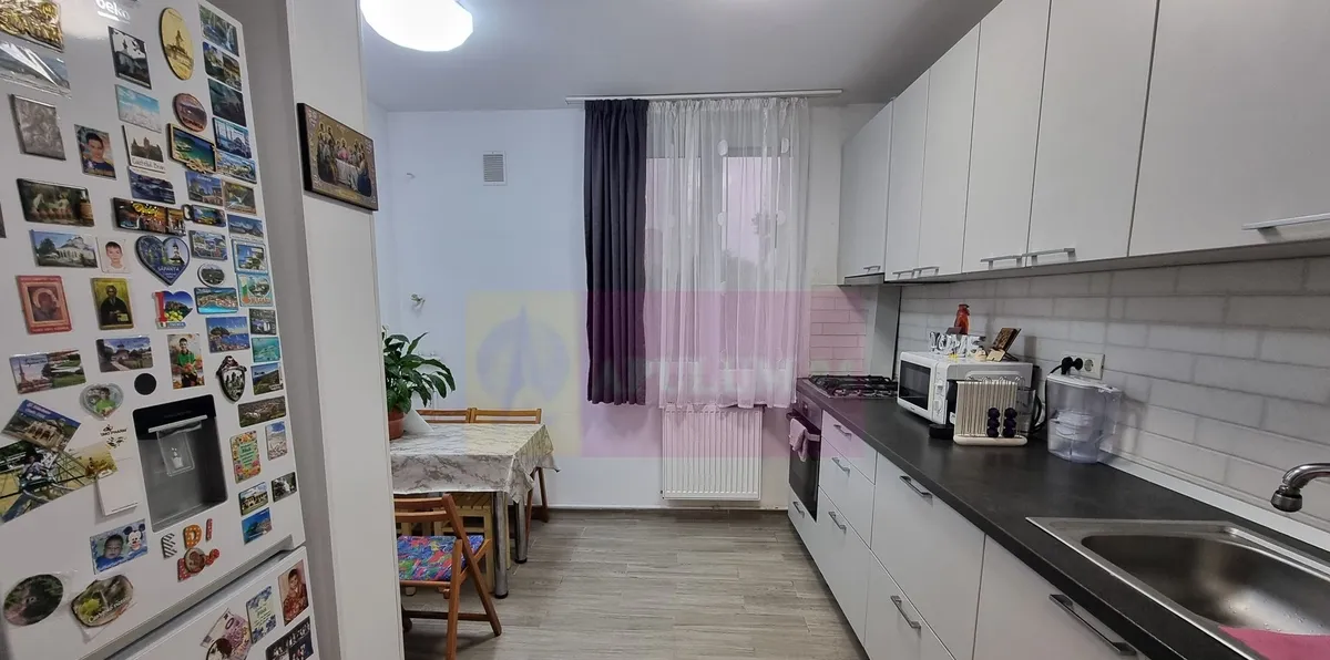 Apartament 3 camere 3/4 Piata Resita