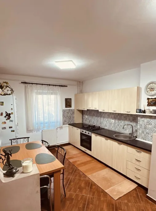 Apartament cu doua camere zona Modern
