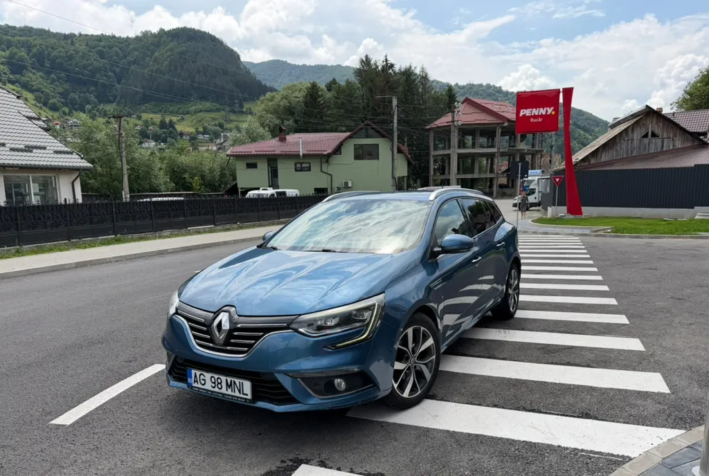 Renault Megane 4 BOSE full LED euro6 7 990 eur