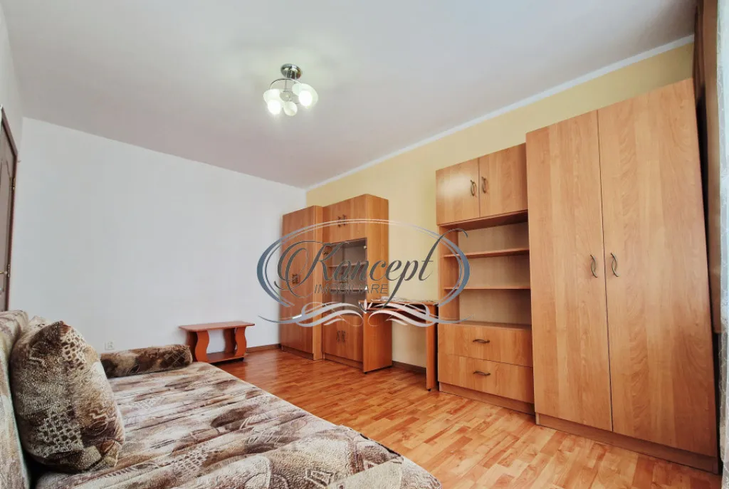 Apartament decomandat etaj intermediar zona Primaverii
